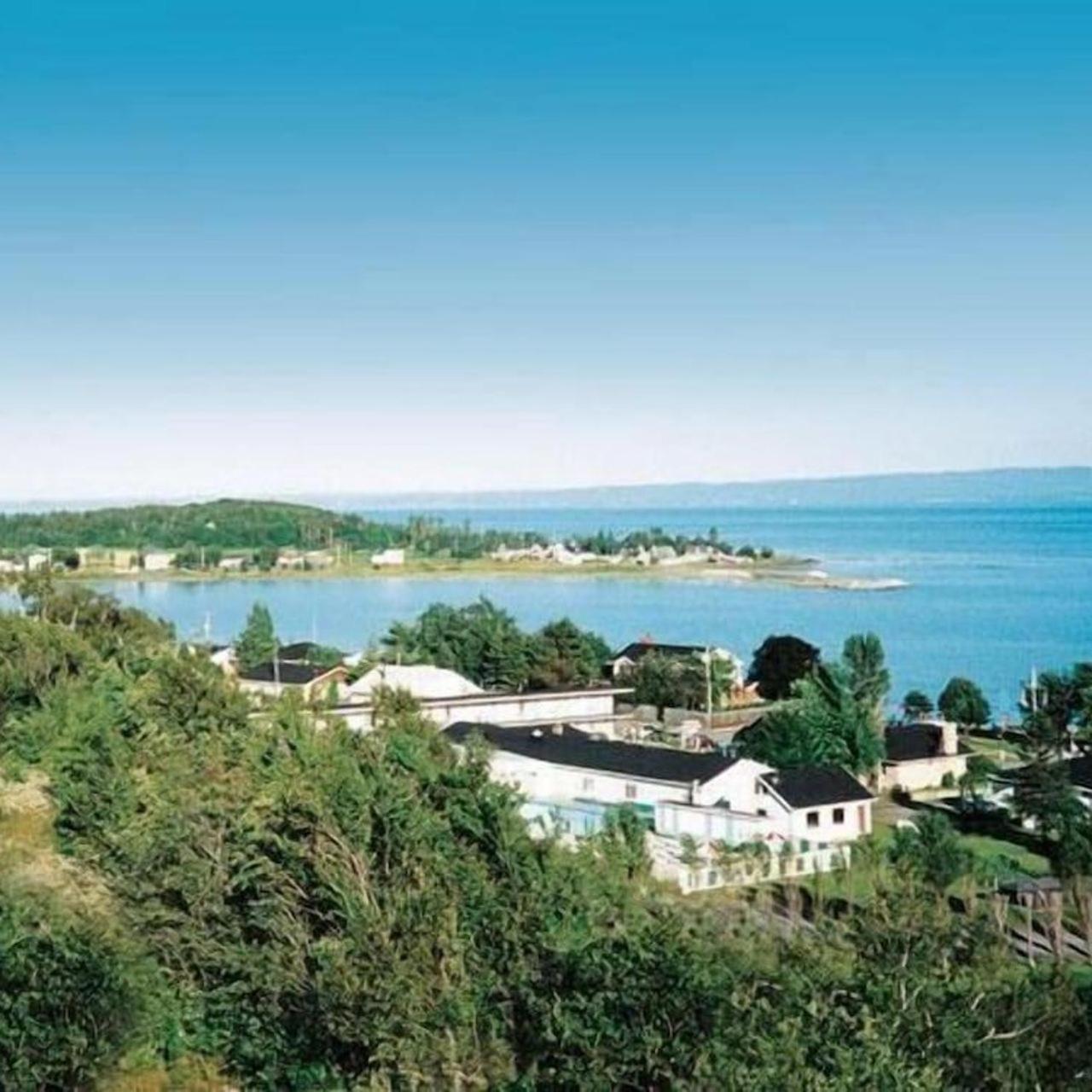 Hotel-Motel Les Voitures D'Eau L'Isle-aux-Coudres Luaran gambar